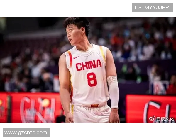 赵睿带领中国男篮迎战国际赛场挑战展现年轻力量与团队精神