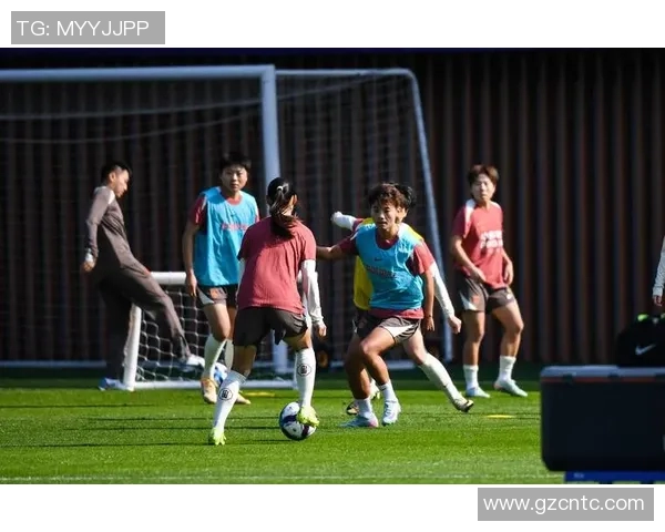 中国国家队与香港足球队激战正酣期待精彩对决揭开新篇章